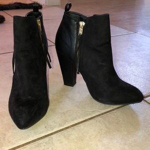 Heeled booties